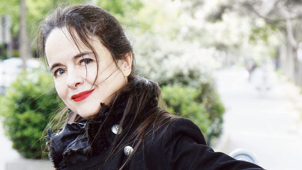 Кристин Бини, Книга сестер: Шрамы детства — Правила игры